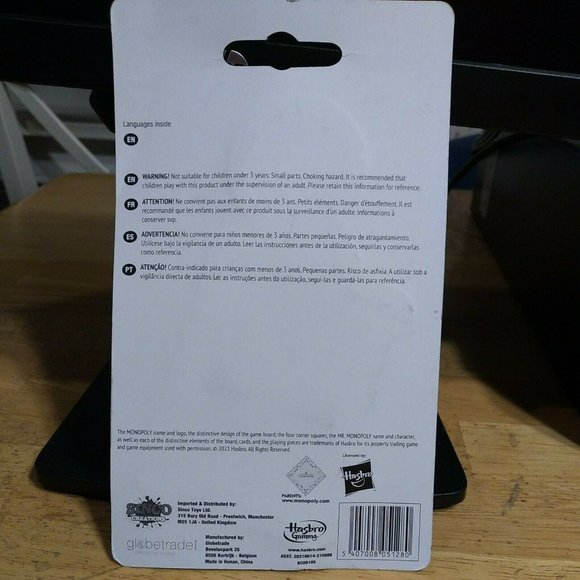 Monopoly  Gold Mini Keychain Real Game Hasbro Gaming Factory Sealed - Picture 2 of 5